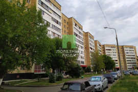 Продается хорошая трехкомнатная квартира ГЭС 10/70 с видом на Набережную.