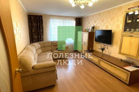 В продаже трехкомнатная квартира