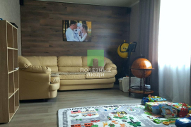 -Продам двух этажный кирпичный утепленный коттедж в коттеджном поселке Шутов Угол 2016г. постройки.
-Располагается в непосредственной близости к СНТ "Солнечный", недалеко от КП "Европа" и с. Ягул.

-Участок 8 соток,выгребная яма на 5,5 кубов с системой