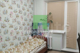 Продаётся уютная теплая квартира, с хорошим ремонтом, хорошими соседями, в отличном районе, в шаговой доступности вся инфраструктура. Остается практически вся мебель.