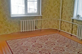 Свободной продаже 3-комнатная квартира в центре.