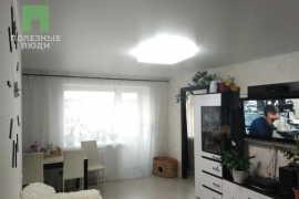 Двух комнатная кв в центре города 