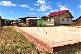 Участок с фундаментом под мат. кап.