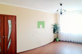 продаю четырехкомнатную квартиру