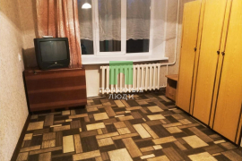 -Продам 1-комнатную квартиру в хорошем районе города.

-Квартира с хорошим ремонтом:счетчики ГВС и ХВС,окна ПВХ,на полу линолеум.

-Подъезд чистый, детские площадки,парковочные места для авто.

-Инфраструктура развитая:Дом находится ряд с лесом,детс